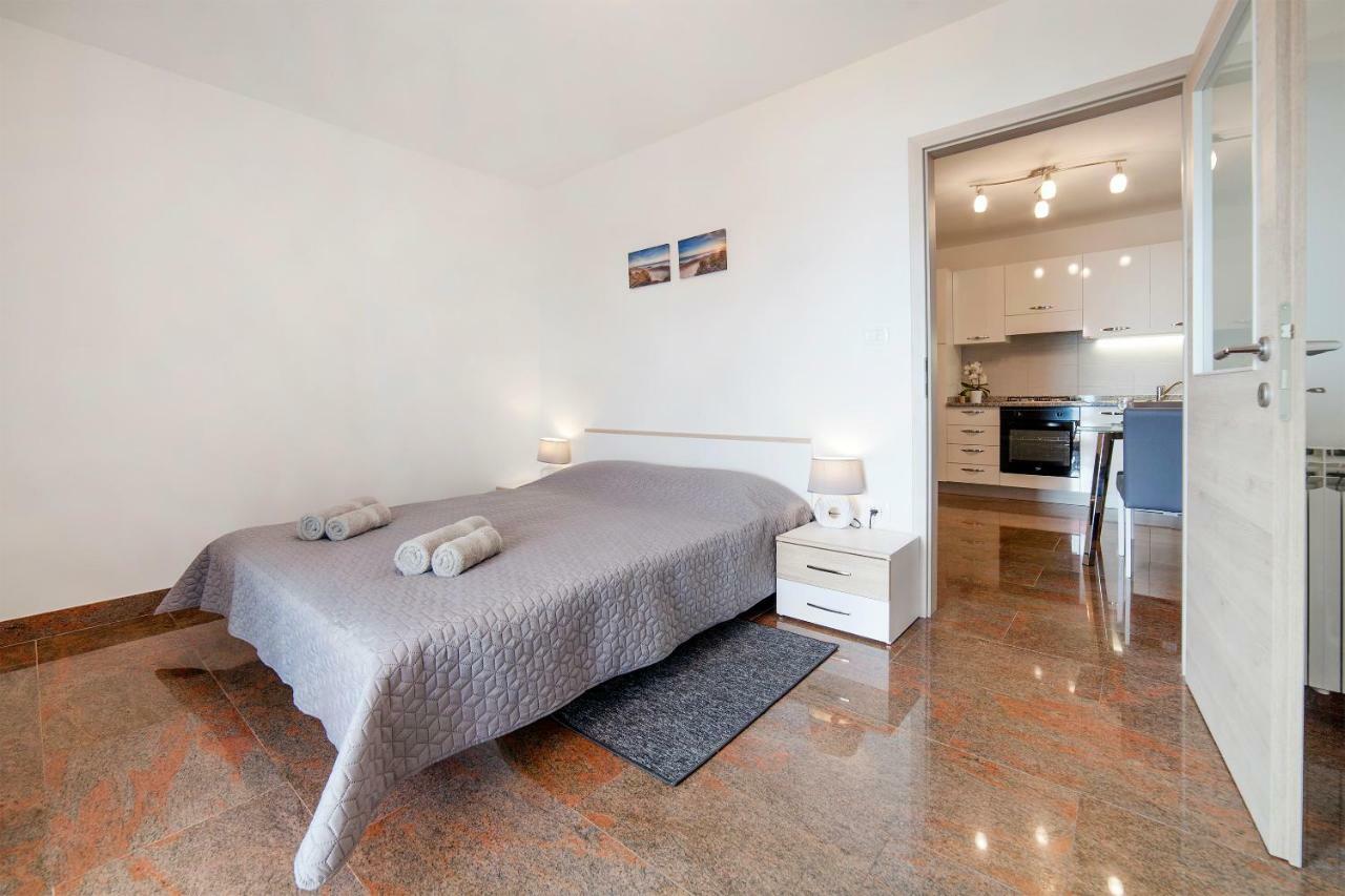 Apartmani Sandra Rovini Moscenice Εξωτερικό φωτογραφία